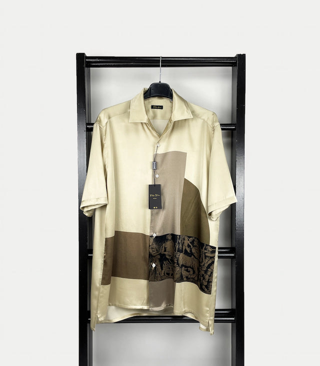 Camicia uomo in seta elasticizzata a manica corta con blocchi beige e fascia nera illustrata