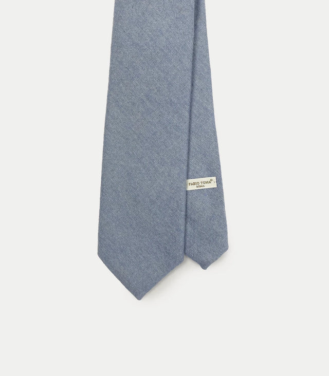 Cravatta azzurra in cashmere tinta unita