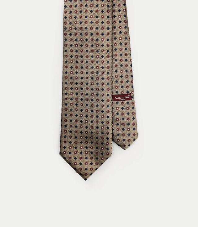 Cravatta beige in seta con micro-motivo blu e bordeaux