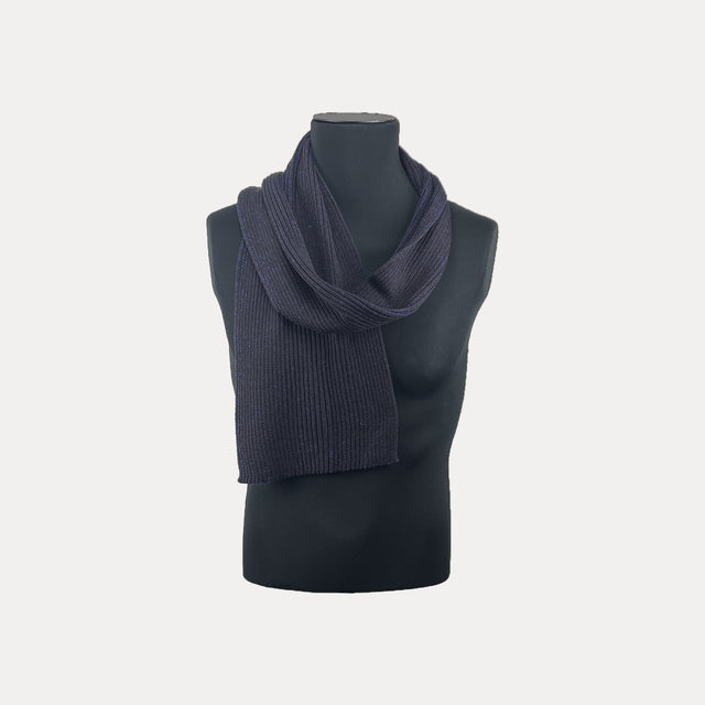 Virgin wool scarf